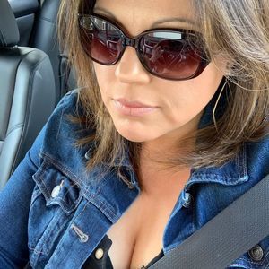 Meet your Posher, Alma